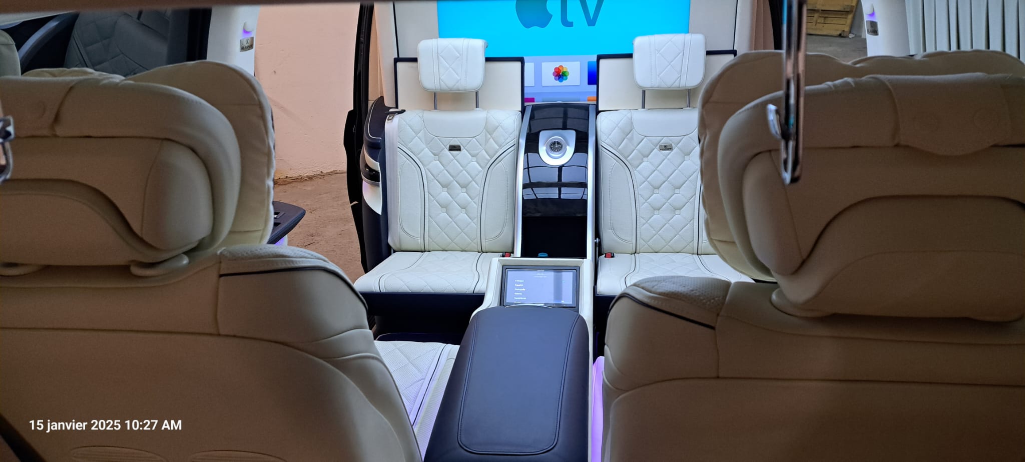 KLASSEN LUXURY VAN MVE 300 D with driver - Image 3