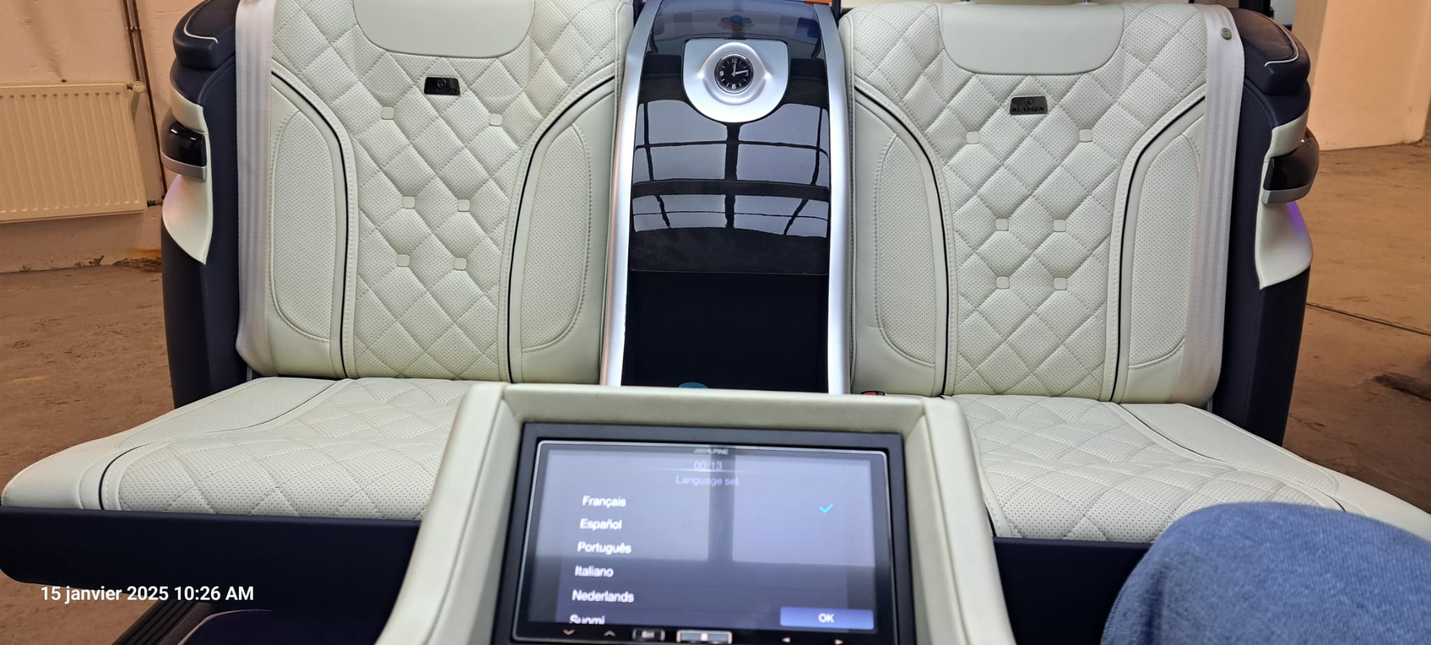 KLASSEN LUXURY VAN MVE 300 D with driver - Image 4