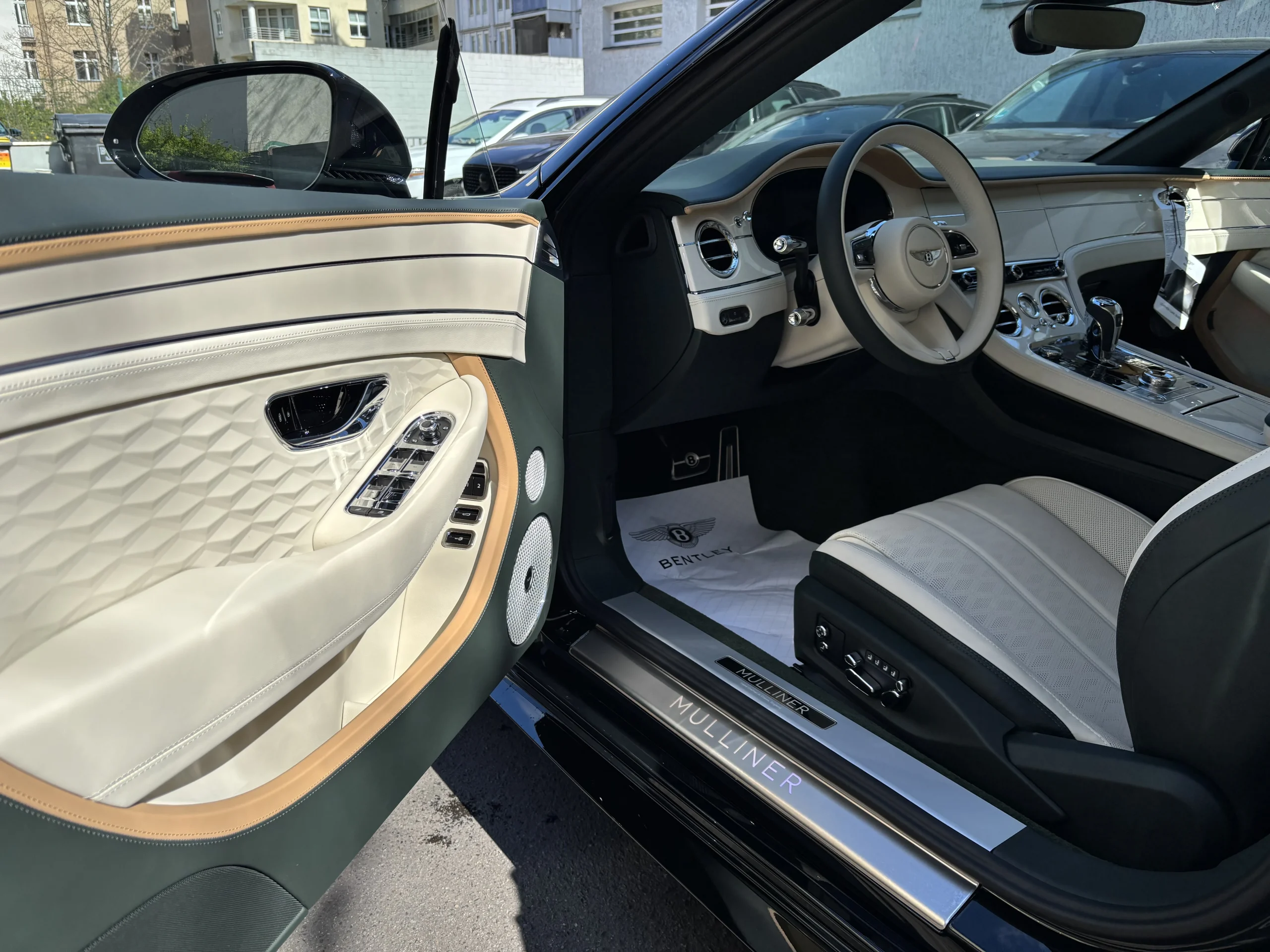 Bentley Continental GTC Speed Mulliner Edition V8 Hybrid - Image 7
