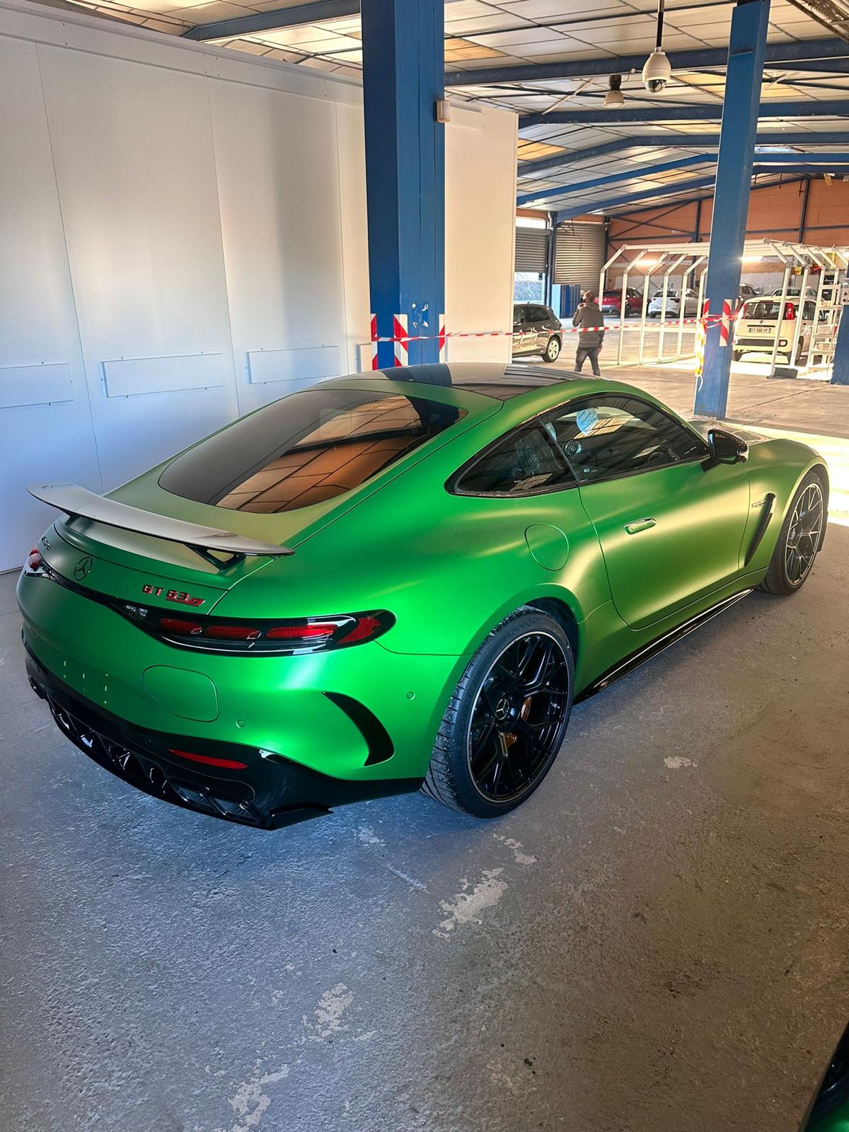 Mercedes-AMG GT 63 S E Performance - Image 5