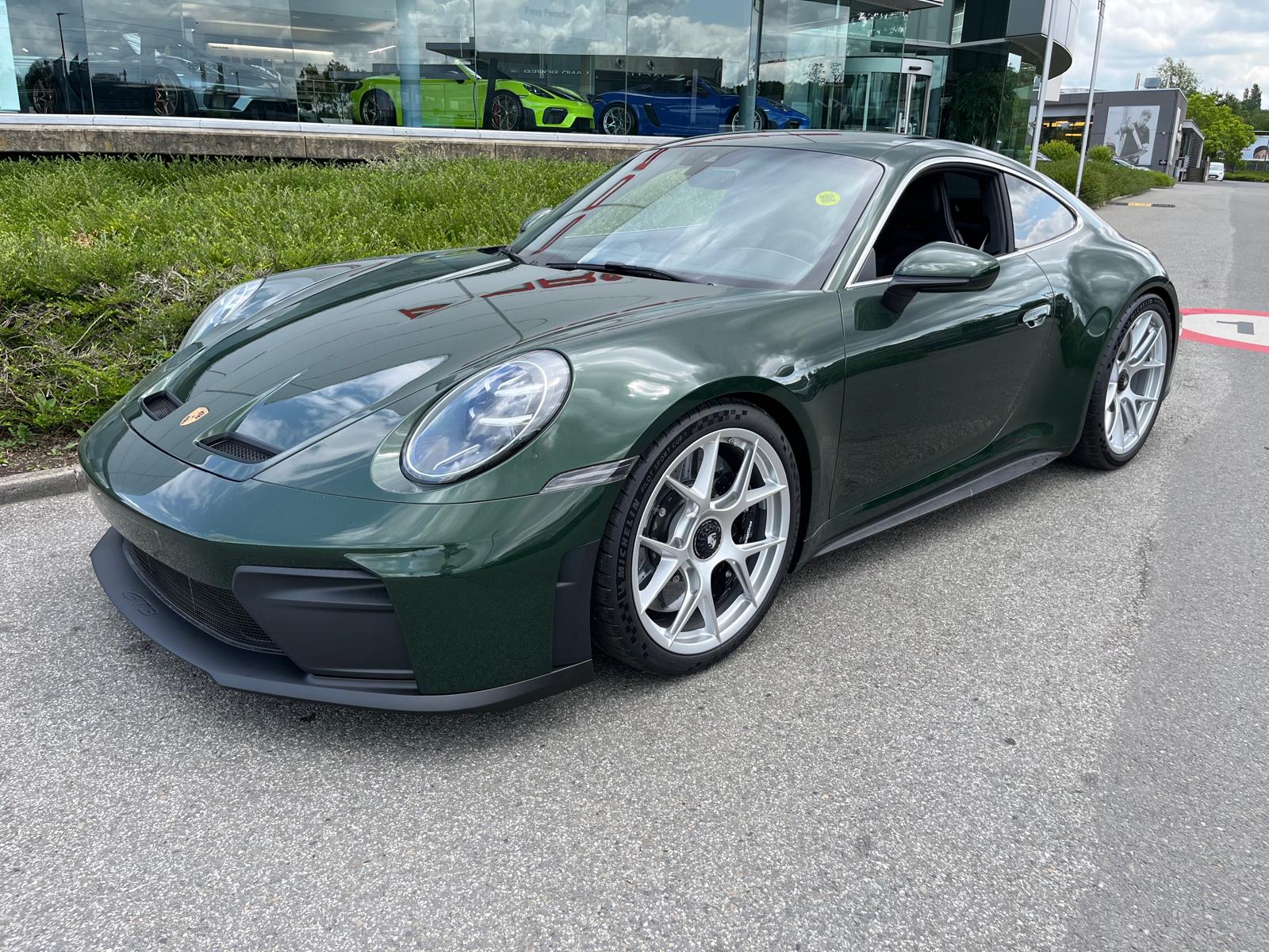 Porsche 911 GT3 Touring (992.2) Lightweight package - Image 4