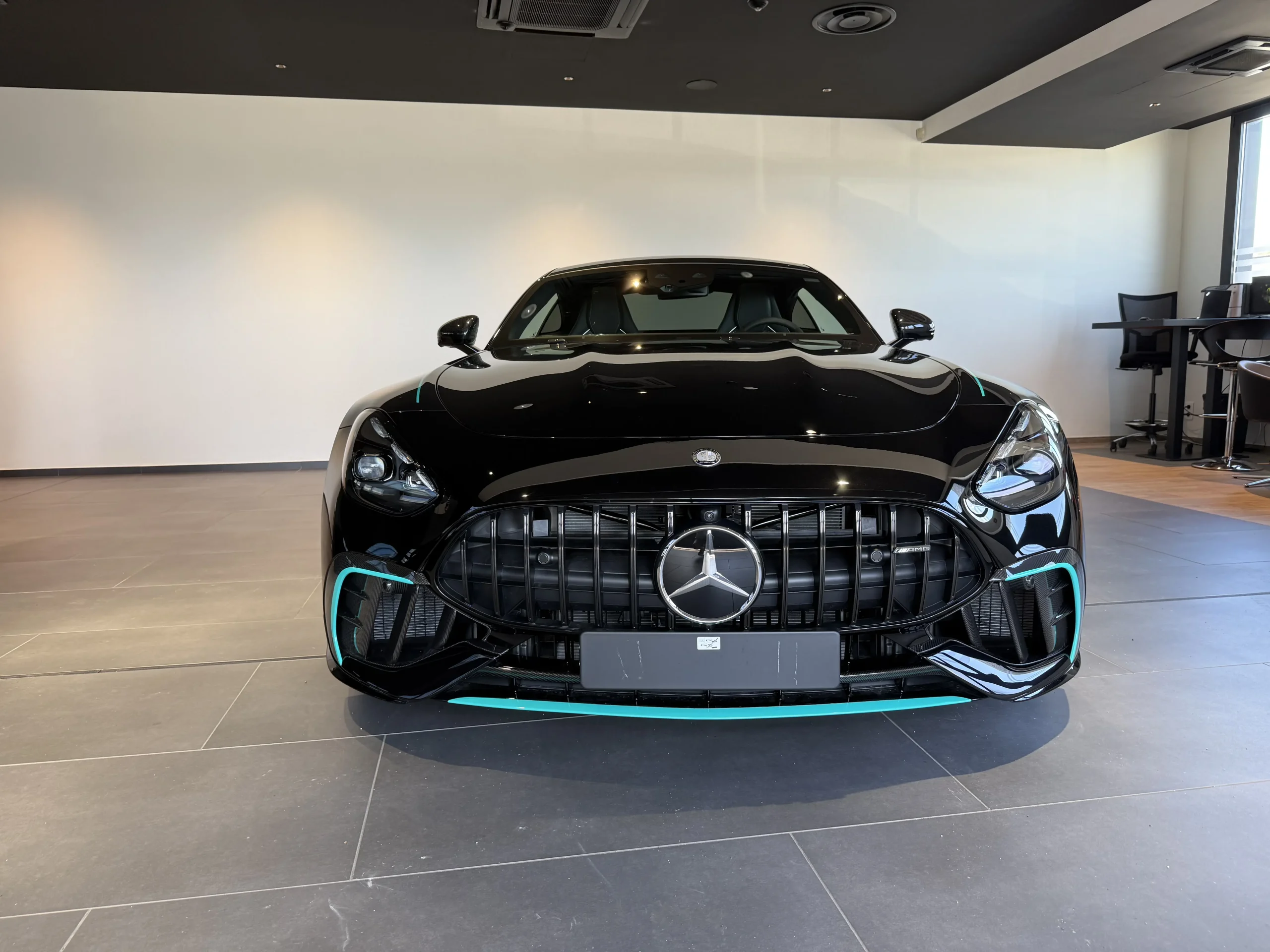 Mercedes AMG GT 63 PRO Motorsport Petronas F1 Collectors Limited Edition 1-200 - Image 5