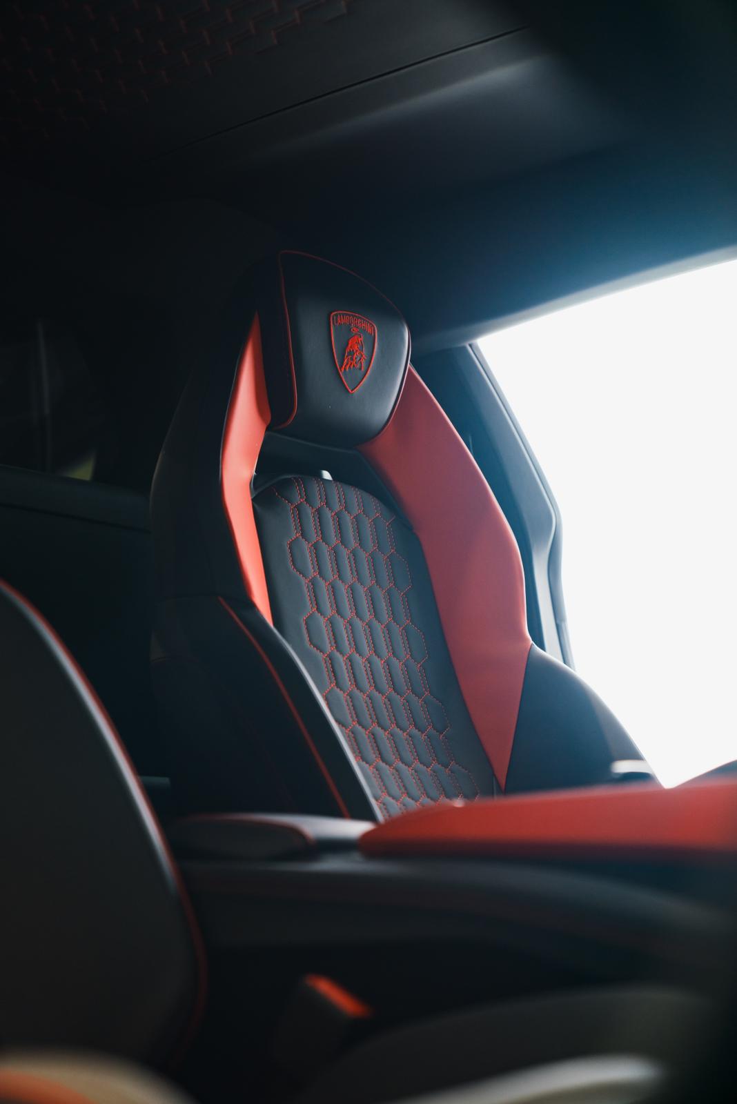 Lamborghini Revuelto - Image 13