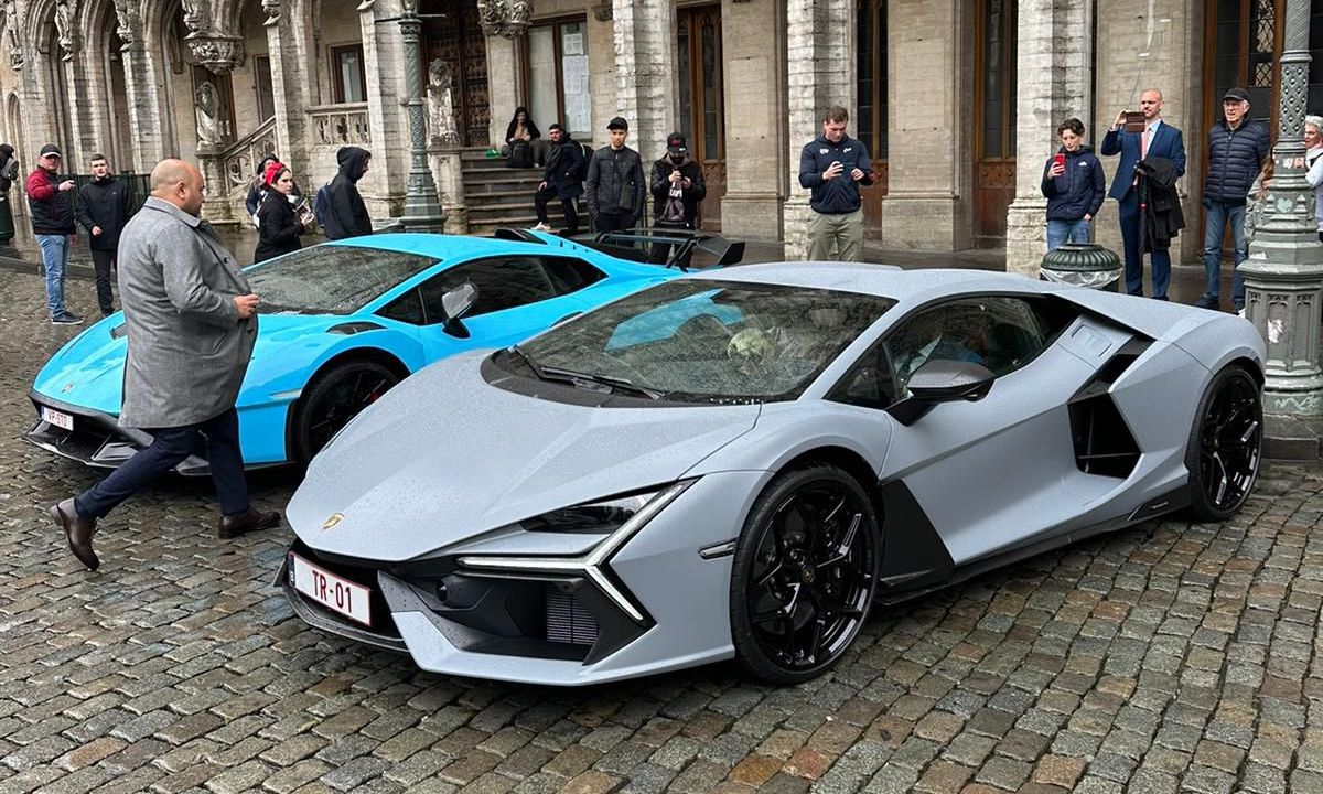 Lamborghini Revuelto - Image 12