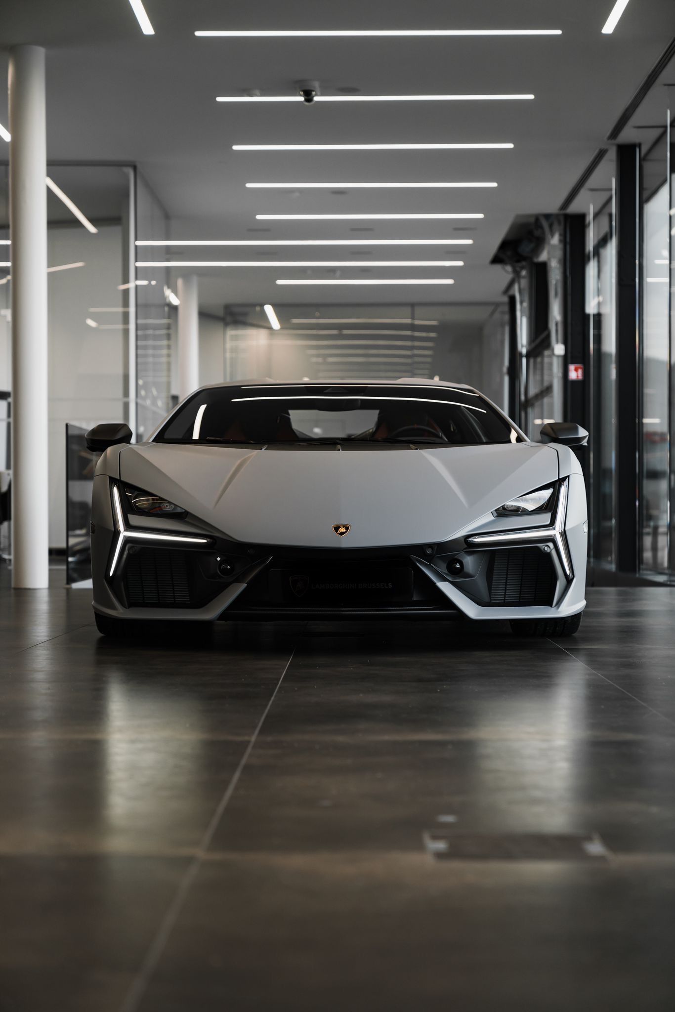 Lamborghini Revuelto - Image 15