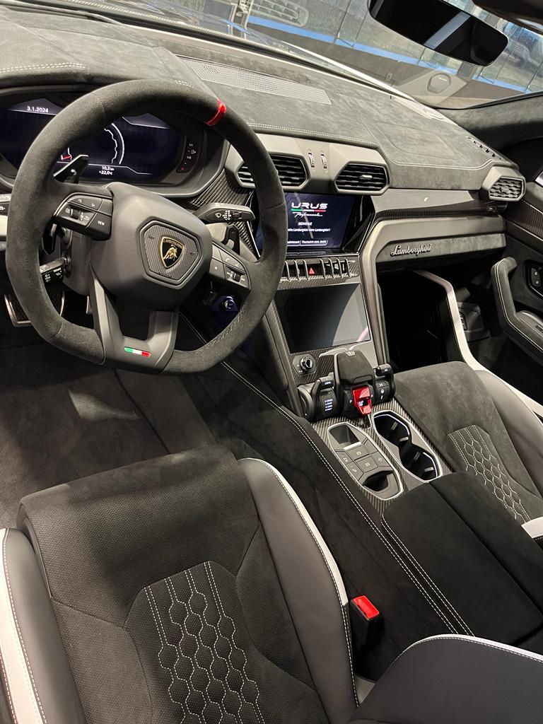 Lamborghini Urus Perfomante - Image 7